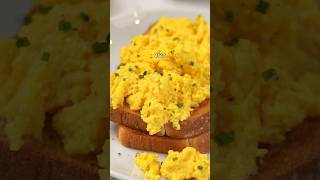 Creamy Scrambled Eggs Recipe