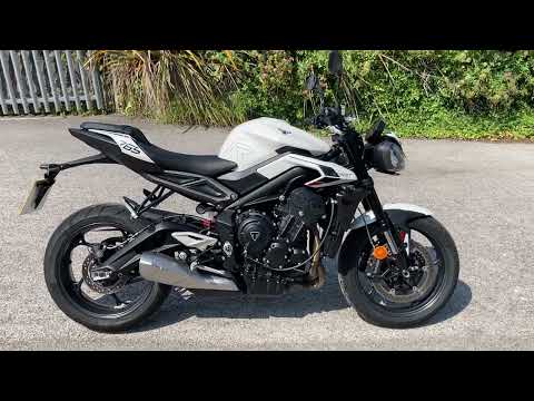 2023 TRIUMPH STREET TRIPLE 765 R, 704 MILES - WALKAROUND - COMPLETELY MOTORBIKES