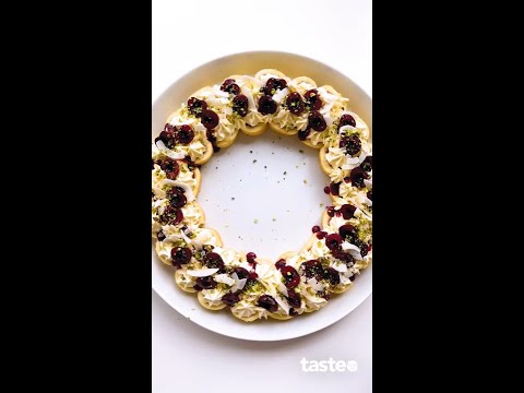 How to make an easy no-bake white Christmas wreath