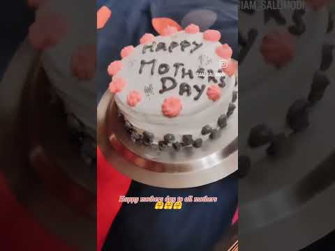 Mothers special day me first time cake banayi hun kaisa bana #like and comment plz..🎂🤗@SaluShorts