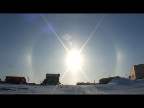 The luminous phenomenon known as parelion in Cambridge Bay - Nanoq 2007 expedition