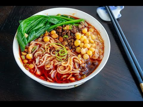 正宗重庆豌杂面/Chongqing Noodle with Meat Sauce and Yellow Peas