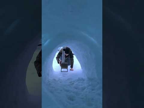 Building IGLOO : Part 3 #outdoors #camping #survival #bushcraft