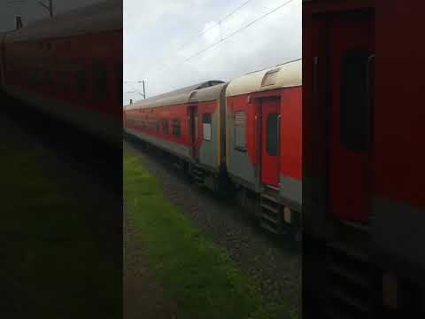 12833-Ahemdabad Howrah Superfast Express At Full Speed Cross Passenger Train #shorts #indianrailways