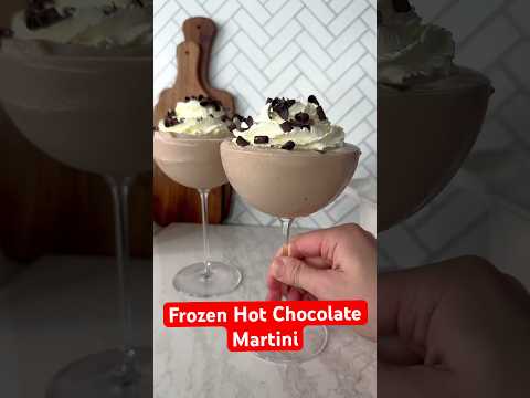 These frozen hot chocolate martinis are your new holiday party go-tos  #christmas #delish