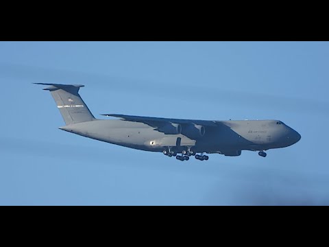 RARE USAF Lockheed C-5M Super Galaxy 87-0029 landing at Moffett Field (RCH871)