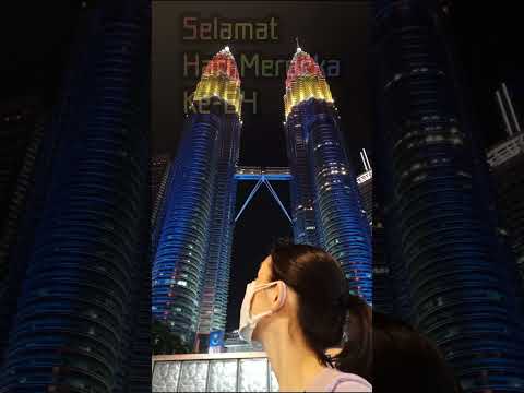 Hari Merdeka 2021🌟(31August) Malaysian flag-colored Twin Tower/マレーシアの独立記念日に国旗色🇲🇾に染まったツインタワー #Shorts