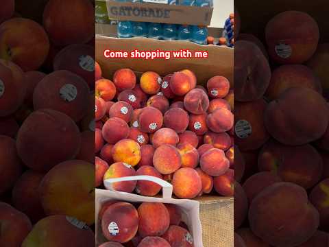 Come shop with me for fresh peaches #shortsviral