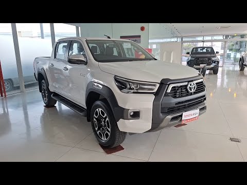 นานๆทีจะได้เห็น!! พาชม 2024 Toyota Hilux Revo D PreRunner D-Cab 2x4 2.4 High MT สีขาวมุก E5 1.032 ล.