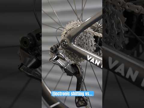 Mechanical Shimano vs Electronic Dura-Ace Di2 gear shifting #shorts #bike #bikelife #asmr #shimano