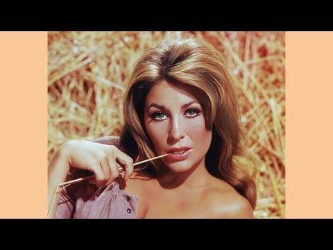 SEXY MICHELE CAREY PHOTOS: Pantyhose, Stockings, Tights,Heels, Mini Skirt,MiniDress