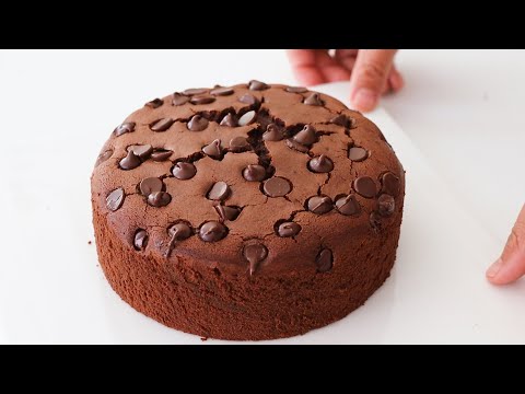 A new way to make brownie cake! Best chocolate cake I've ever had! Extremely soft and delicious