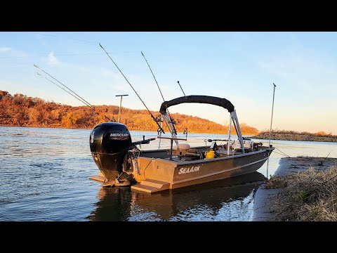 SURPRISE CATCH On This GIANT RIVER!!! (Fishing with a Legend)