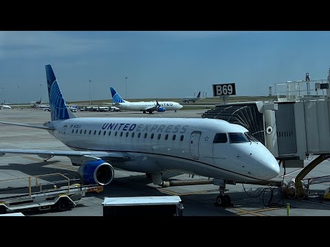 United Express ERJ175 | Denver to Monterey, CA Flight | Economy Plus #travel #traveltips #united