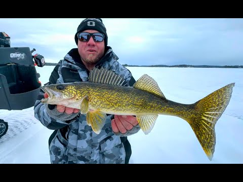 Spoon Fishing on Lake of the Woods (Ice Fishing)