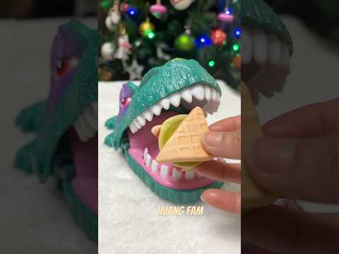 DINOSAUR 🦖 DENTIST EATING BIG WAFFLE SANDWICH