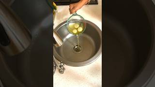 Make Amazing Kitchen Cleaner for FREE with Waste Lemon Peels 🍋