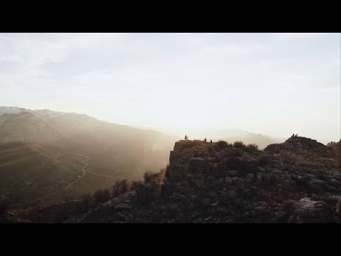 Mel7em live at Tannourine Forest, Lebanon for Cafe De Anatolia playing Natasha Atlas - Maktub