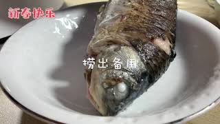 【Cooking Cat】Amazing!! A cat cooked A fish for catkeeper | 猫咪成精了 为主人做了一道国宴版红烧鲤鱼 Delicious!