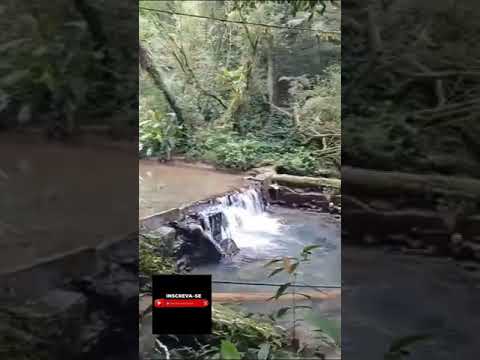 TRILHA E CACHOEIRA EM POUSO REDONDO