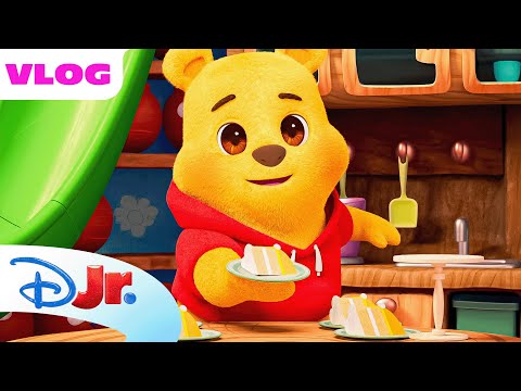 Winnie the Pooh's Surprise Party | Me & Winnie the Pooh | @disneyjr