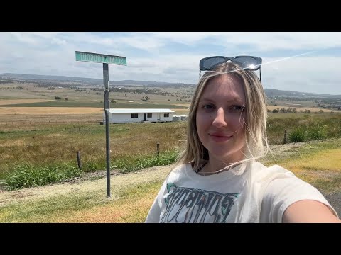 Catie Goes Shopping At A Vintage Market In Toowoomba Queensland Australia What Will She Buy