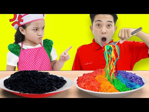 Suri and Annie Pretend Play with Colors Noodles Foods Toys