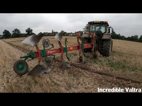 2014 Valtra N123 Hitech 4.4 Litre 4-Cyl Diesel Tractor (135 / 143 HP)with Kverneland Plough