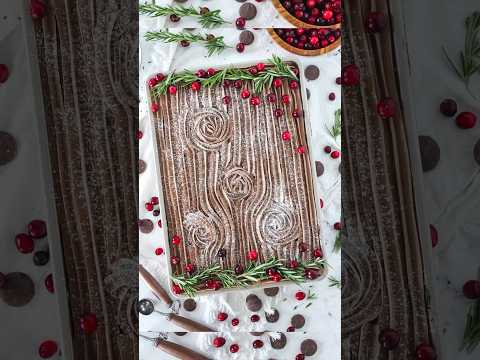 Christmas Yule Log Sheet Cake - recipe on Bakingwithblondie.com #christmas #holidaybaking #yulelog