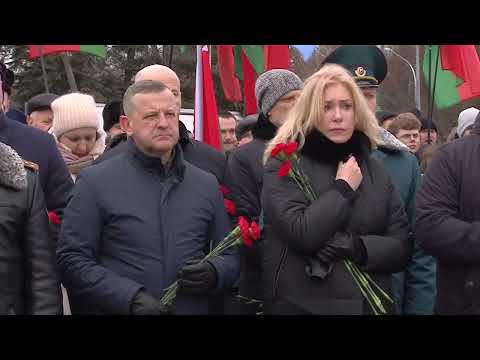 Памятный знак "Древо жизни" открыли в Бресте на улице Фомина