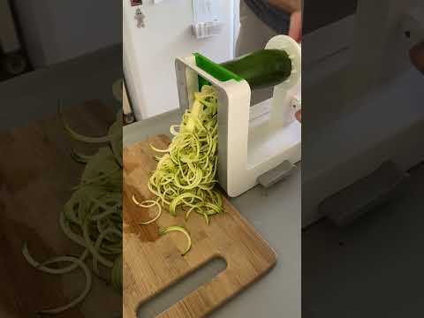 OXO Spiralizer is oddly satisfying