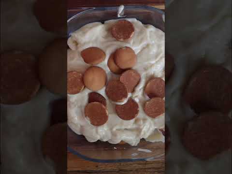 Easy Banana Pudding Recipe from scratch. Infused with Banana Liqueur #bananapudding