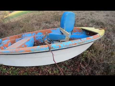 An unique Adventure! Abandoned Boats & Tractor