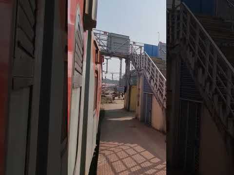 Rajahmundry railway station 11019/Konark Express Departing, Indian Railways