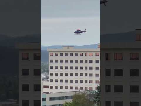 Helicopter Lands on Top of Building! #shorts #helicopter #helikopter