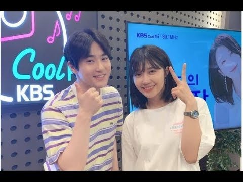 EXO’s Suho Talks About His Friendship With Apink’s Jung Eun Ji, Meeting President Donald Trump, And