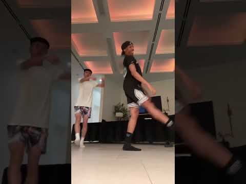 Rayasianboy & LightskinMonte IRL Scooby-Doo Dance.. 😂