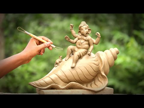 Bal Ganesha murti making on shankha | mitti ki ganesh ji ki murti banana | clay art