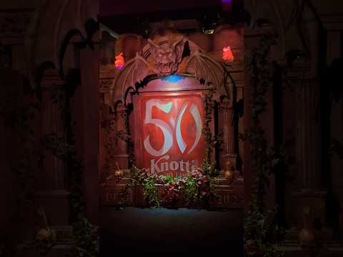 Knott’s Scary Farm 50th was amazing! So good! #halloweenhaunt #knottsberryfarm #knottsscaryfarm