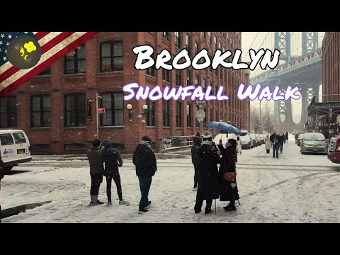 Magical 🗽NYC Snowfall 🌨️🎄❄️: 4K Walking Tour Through Brooklyn DUMBO