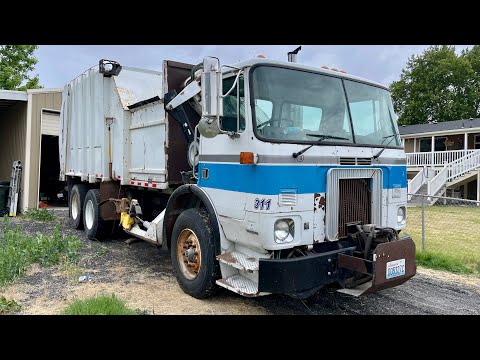 Why Is There A Garbage Truck In My Backyard!? Introducing My Project Truck!