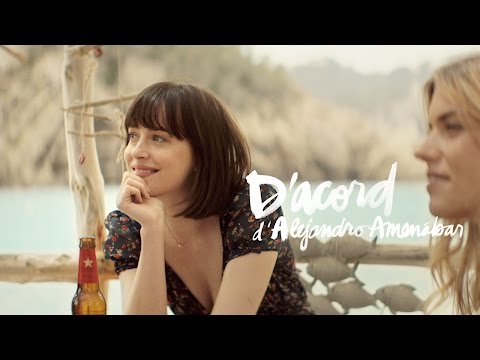 "D'acord" amb Dakota Johnson i Quim Gutiérrez, dirigida per Alejandro Amenábar. Estrella Damm 2015