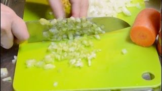 セロリの切り方：みじん切り　　How to chop a celery finely