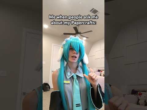 I respect that!! #vocaloid #hatsunemiku #miku #cosplay #silly #ashwolf323 #papercraft #papercrafts