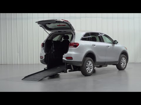 Wheelchair Accessible | Kia Sorento | Manual Rear Entry