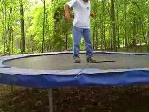 TRAMPOLINE SKATEBOARDING