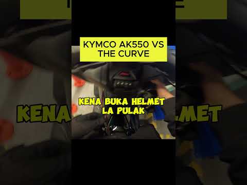 KYMCO AK550 VS Parking The Curve