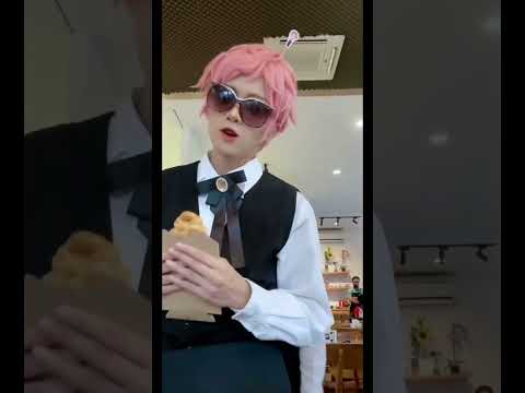 Today I Wanted to Eat a Croissant • Ensemble Stars Gokijin Cosplay • Eccentric Cafe Cosplayers