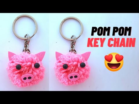 pom pom keychain | diy pom pom keychain | how to make pom pom | DIY Piggy Keychain