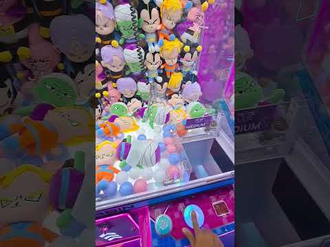 How to Win Claw Machine? can we win with 100 pesos? Arcade Game Dragon Ball Goku Vegeta Trunks